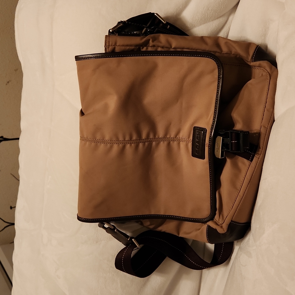 Authentic Coach Messanger Bag